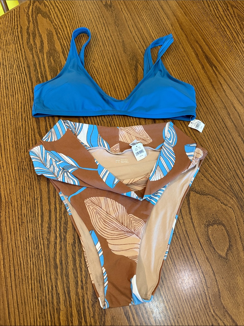 aerie Blue Top with Brown & Blue Floral High-Waist Bikini read below 👇🏻